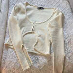 Like new crème crop sweater